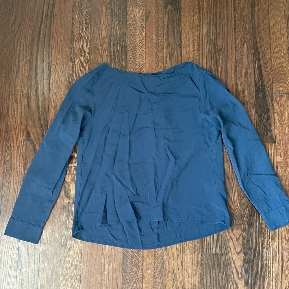 Uniqlo long sleeve blue blouse
